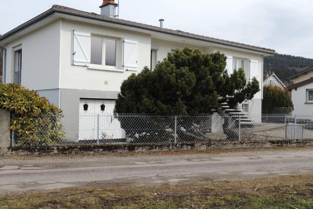 Maison Independ. 6 Personnes A 10 Mn De Gerardmer 沃洛格河畔格朗热 外观 照片